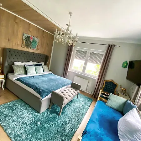 Iranybereny Rezidencia Lägenhet *