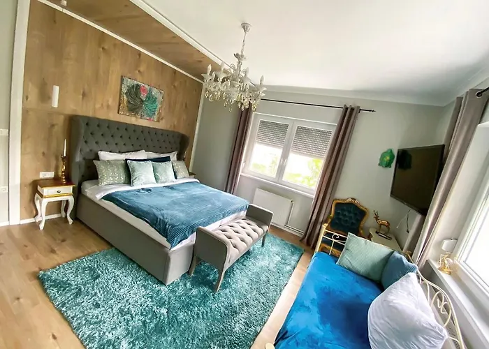 Iranybereny Rezidencia דירה *