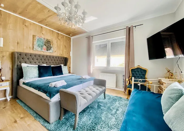 דירה Iranybereny Rezidencia *